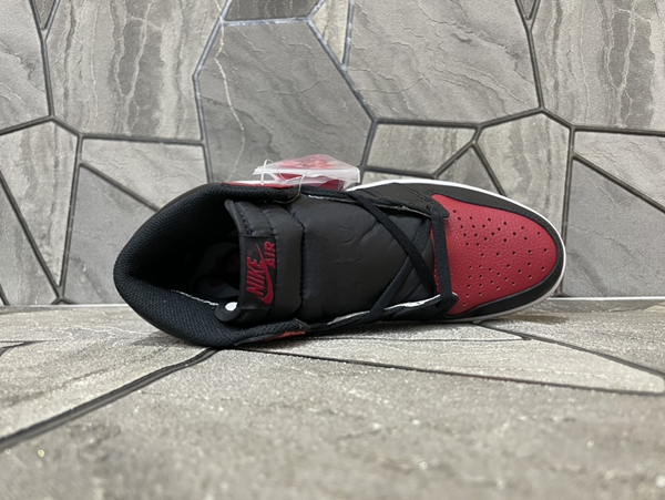 ナイキ靴側面デザイン